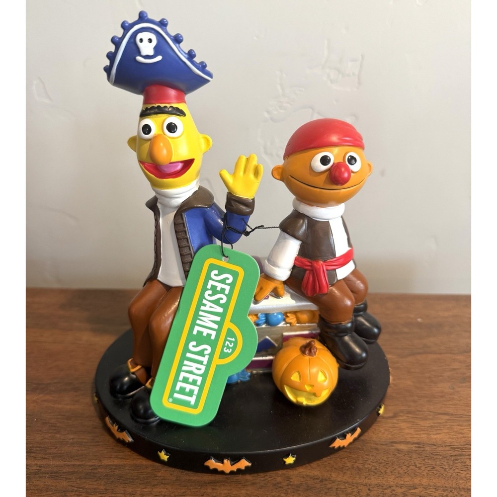 Bert and Ernie Sesame Street Halloween Pirates Figure Decoration. NEW